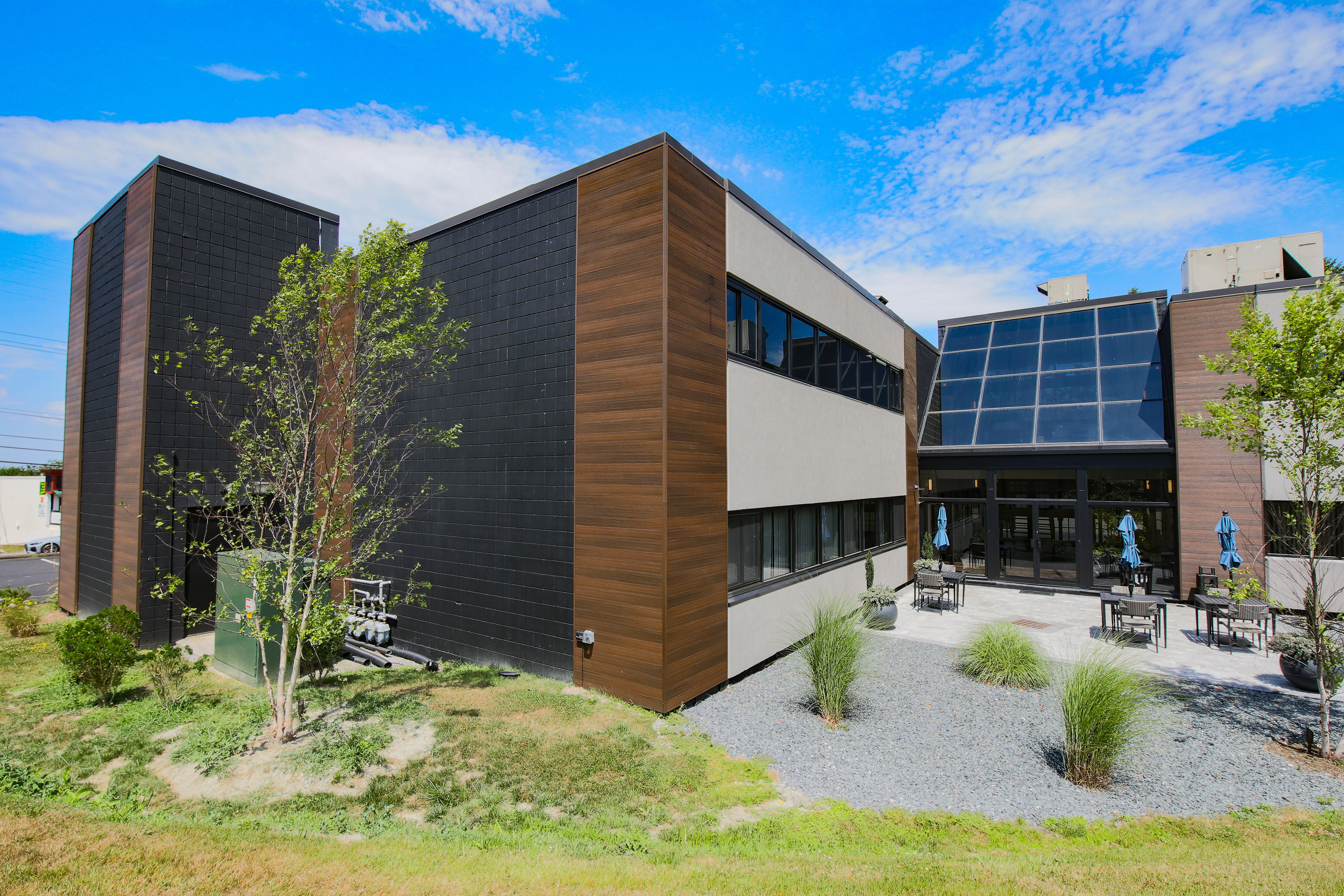 809-811 Aquidnick Ave-Richards Landscape Shoot-5